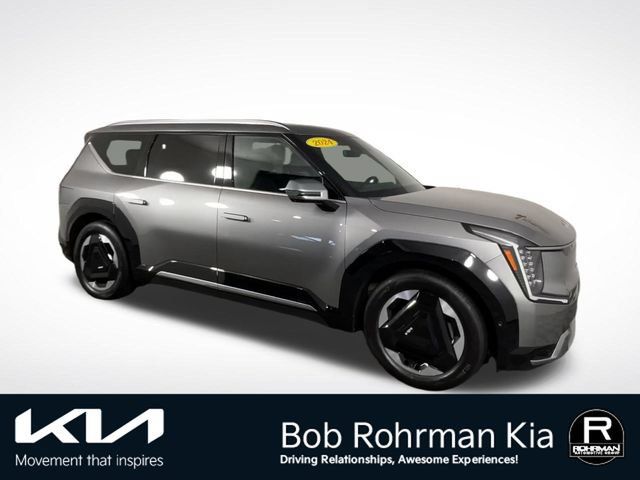 Used 2024 Kia EV9 Land AWD/4WD image 2