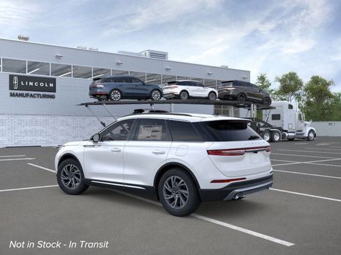 New 2026 Lincoln Corsair Premiere image 4