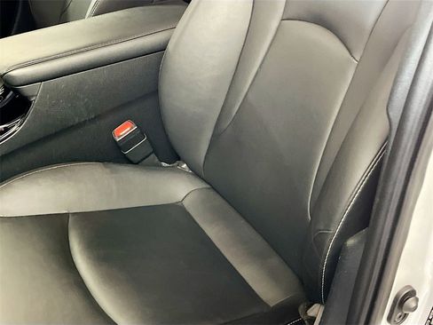 Used 2021 Toyota Prius Prime Limited w/ Carpet Mat Package (TMS) image 19