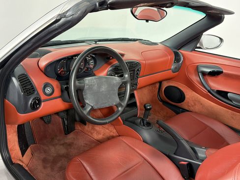 Used 1997 Porsche Boxster RWD image 4