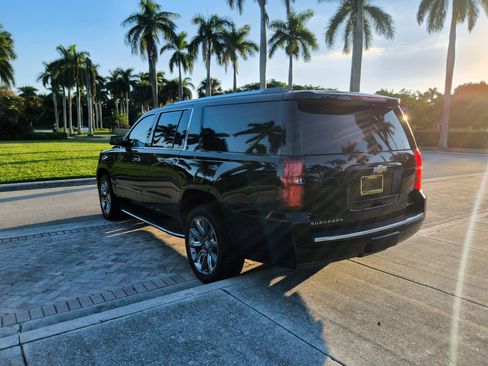 Used 2020 Chevrolet Suburban Premier image 7