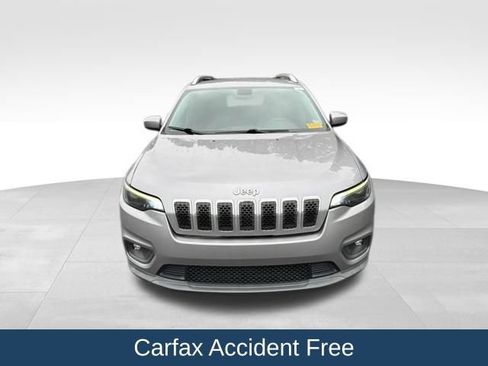 Used 2019 Jeep Cherokee Latitude w/ Popular Appearance Group FWD image 3