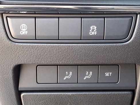 Used 2021 MAZDA MAZDA3 s image 27