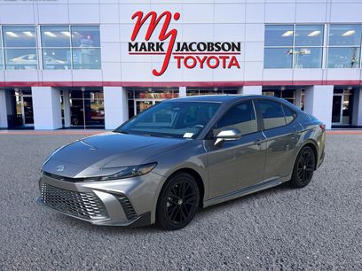 Used 2025 Toyota Camry SE