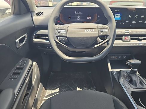 New 2026 Kia K4 FWD image 13
