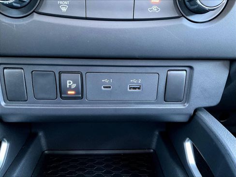 Used 2025 Nissan Frontier SV image 50