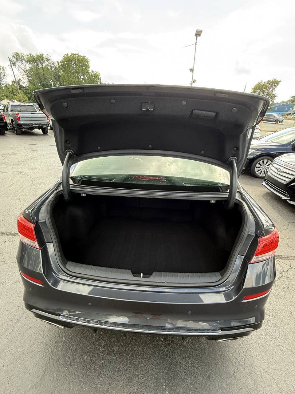 Used 2019 Kia Optima S FWD image 15