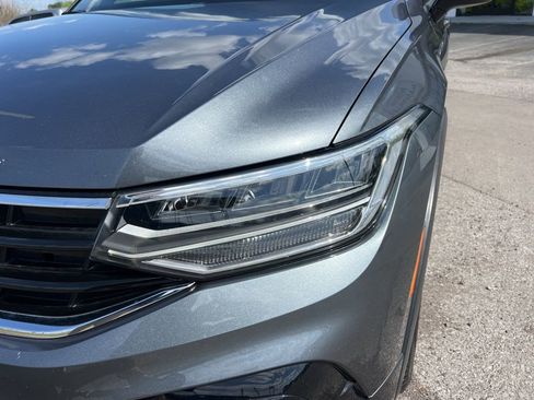 Used 2024 Volkswagen Tiguan SE R-Line image 10