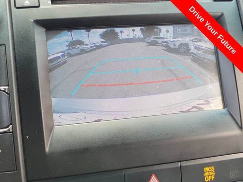 Used 2017 Toyota Camry LE FWD image 11