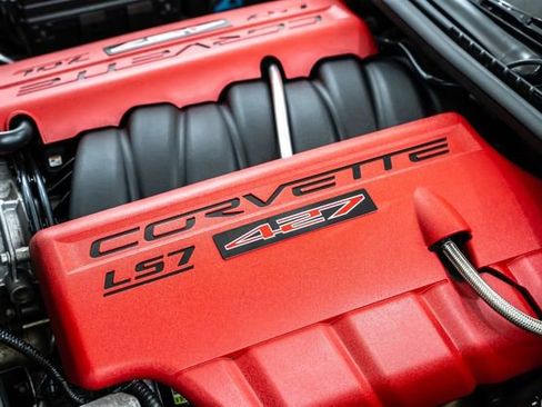 Used 2013 Chevrolet Corvette Z06 w/ 2LZ Preferred Equipment Group RWD image 32