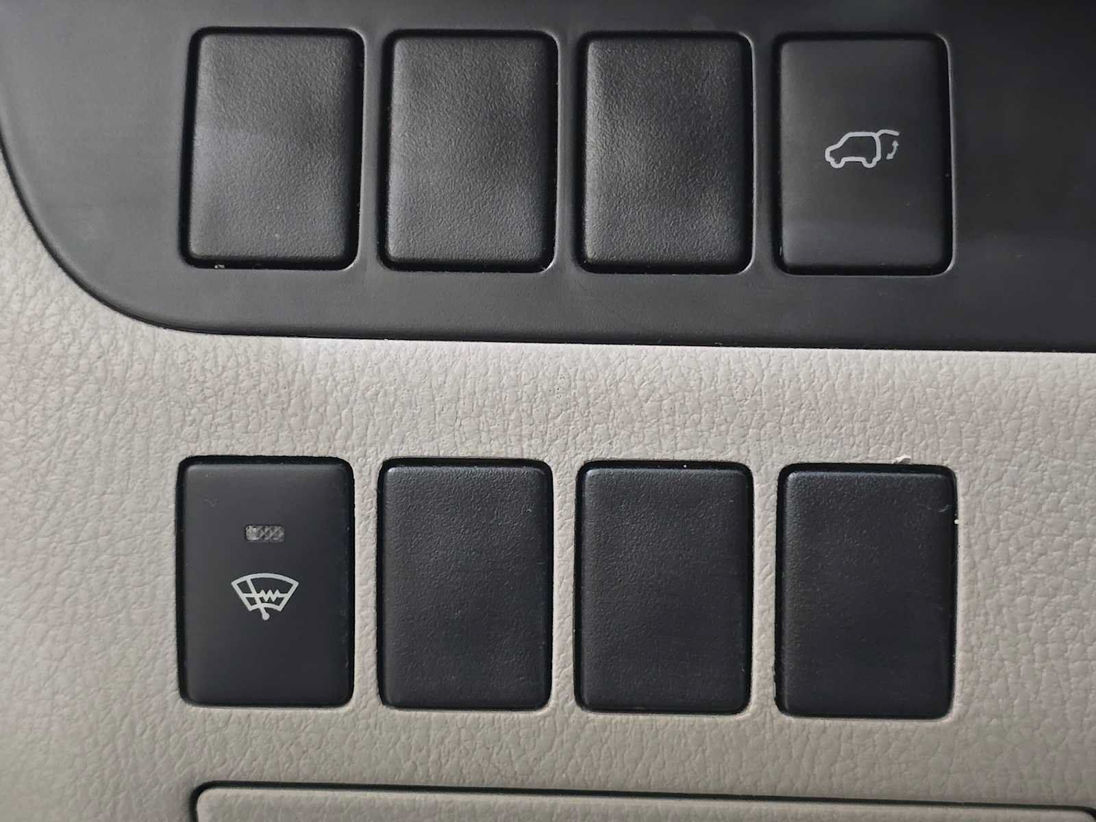 Used 2016 Toyota Highlander XLE AWD/4WD image 18
