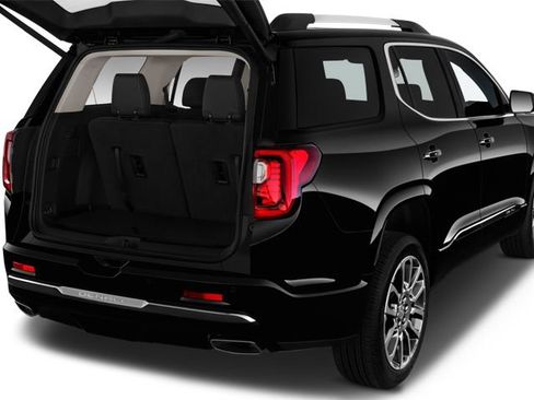 Used 2023 GMC Acadia Denali w/ Trailering Package AWD/4WD image 7