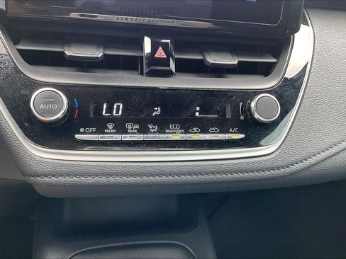 Used 2024 Toyota Corolla SE FWD image 30