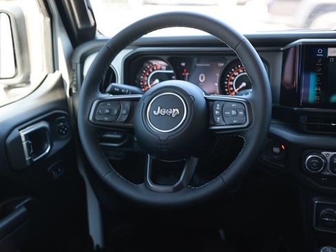 New 2026 Jeep Gladiator Sport AWD/4WD image 23