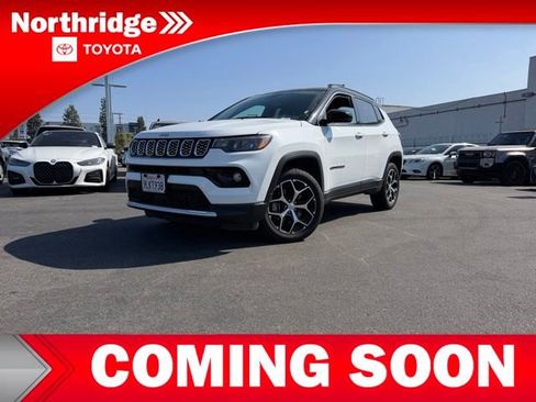 Used 2024 Jeep Compass Limited AWD/4WD image 2