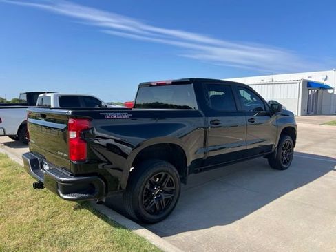 Used 2024 Chevrolet Silverado 1500 Custom Trail Boss AWD/4WD image 6
