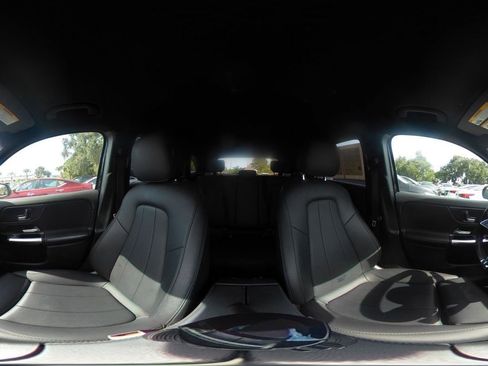 Used 2024 Mercedes-Benz GLA 250 image 43