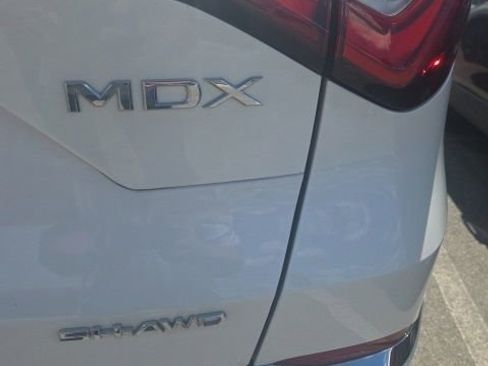 Used 2024 Acura MDX SH-AWD w/ Technology Package image 9