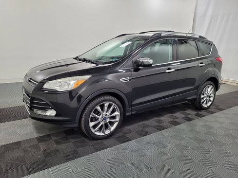 Used 2015 Ford Escape SE w/ SE Chrome Package AWD/4WD image 2