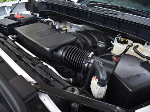Used 2019 Chevrolet Silverado 1500 Custom Trail Boss w/ Custom Convenience Package AWD/4WD image 19