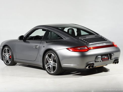 Used 2010 Porsche 911 Targa 4S AWD/4WD image 4