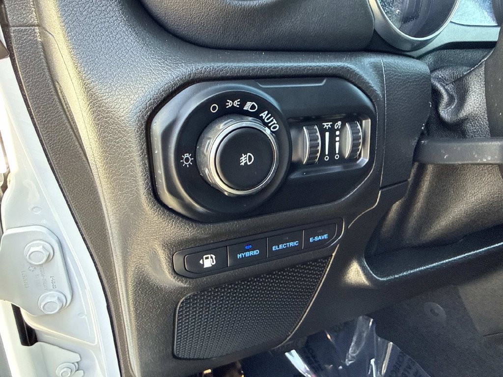 Used 2021 Jeep Wrangler Unlimited Sahara AWD/4WD image 42