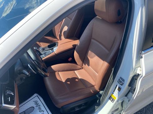 Used 2016 BMW 528i xDrive Sedan w/ Premium Package image 11