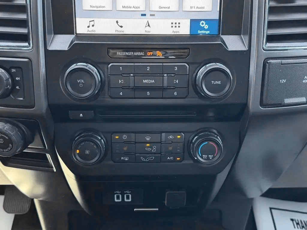 Used 2018 Ford F150 XLT w/ Equipment Group 302A Luxury AWD/4WD image 24