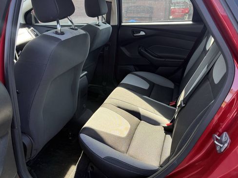 Used 2012 Ford Focus SE FWD image 16