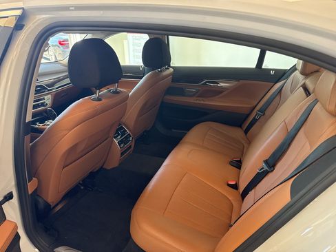 Used 2017 BMW 740i RWD image 7