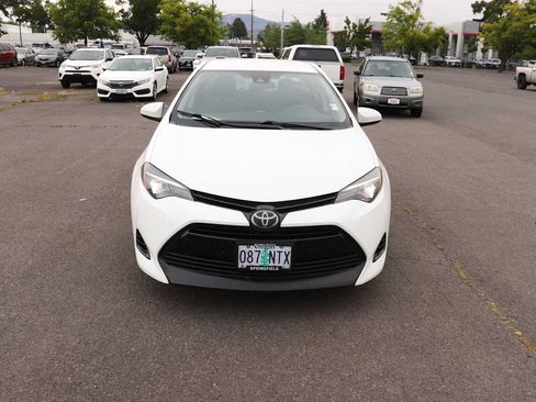 Used 2019 Toyota Corolla LE FWD image 2