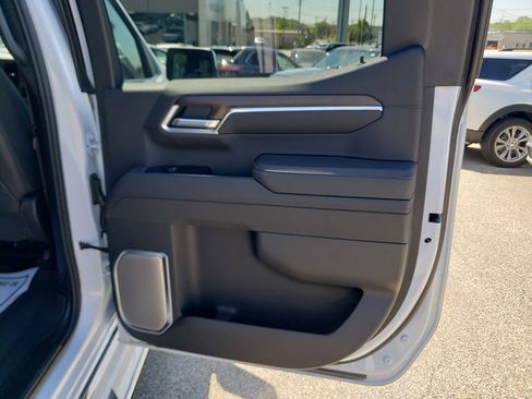 Used 2026 Chevrolet Silverado 1500 High Country w/ Technology Package AWD/4WD image 16