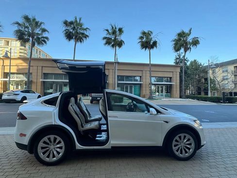Used 2019 Tesla Model X Long Range AWD/4WD image 8