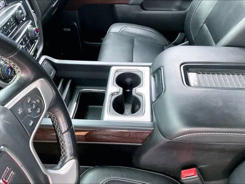 Used 2018 GMC Sierra 1500 SLT AWD/4WD image 13