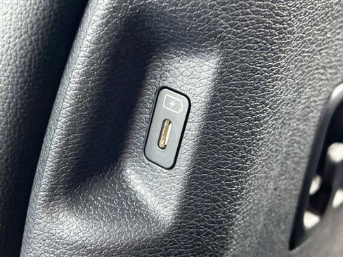 New 2025 Kia Sportage SX FWD image 17