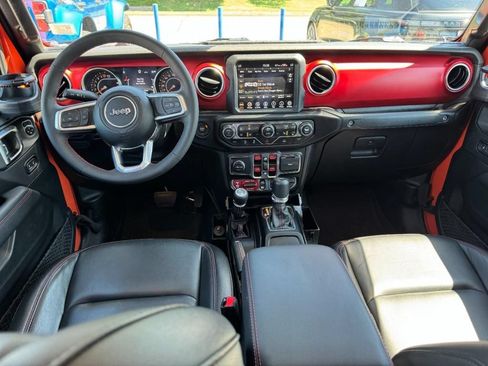 Used 2023 Jeep Gladiator Rubicon w/ LED Lighting Group AWD/4WD image 11