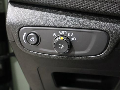 Used 2025 Chevrolet TrailBlazer ACTIV w/ Convenience Package image 32