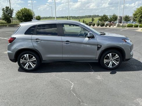 Used 2024 Mitsubishi Outlander Sport ES AWD/4WD image 2