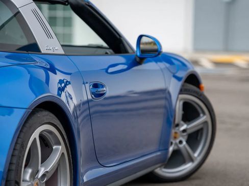 Used 2015 Porsche 911 Targa 4S image 15