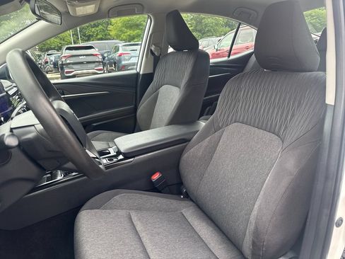 Used 2025 Toyota Camry LE FWD image 14