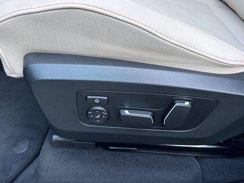 Used 2025 BMW X3 xDrive30i w/ Premium Package image 14