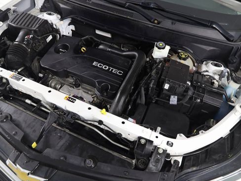 Used 2018 Chevrolet Equinox LT image 17