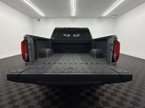 Used 2025 GMC Sierra 1500 Denali w/ Technology Package AWD/4WD image 23