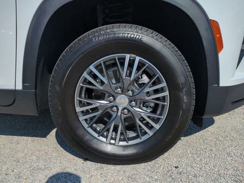 New 2026 Chevrolet Traverse LT w/ Driver Confidence Package FWD image 10