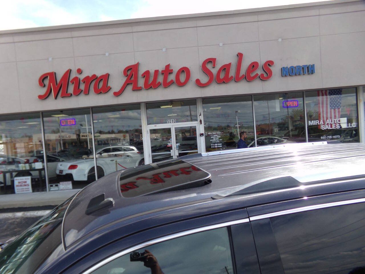 Used 2015 GMC Yukon Denali w/ Touring Package AWD/4WD image 9