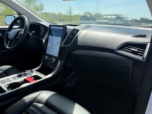 Certified 2024 Ford Edge SEL w/ Convenience Package AWD/4WD image 13