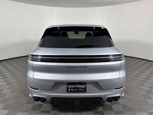 New 2025 Porsche Cayenne GTS image 6