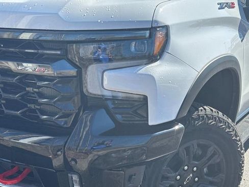 Used 2025 Chevrolet Silverado 1500 ZR2 w/ Technology Package image 10