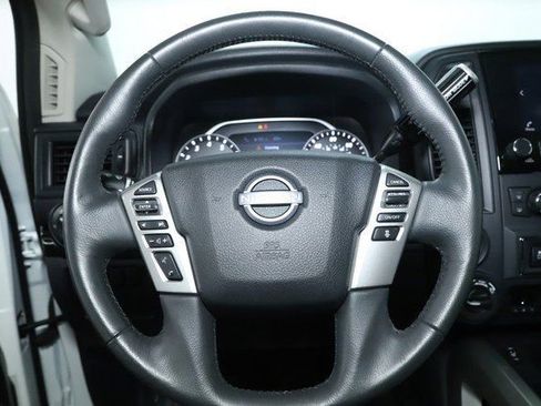 Used 2024 Nissan Titan SV w/ SV Convenience Package image 21