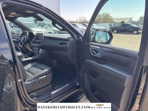 Used 2021 Chevrolet Suburban RST AWD/4WD image 28